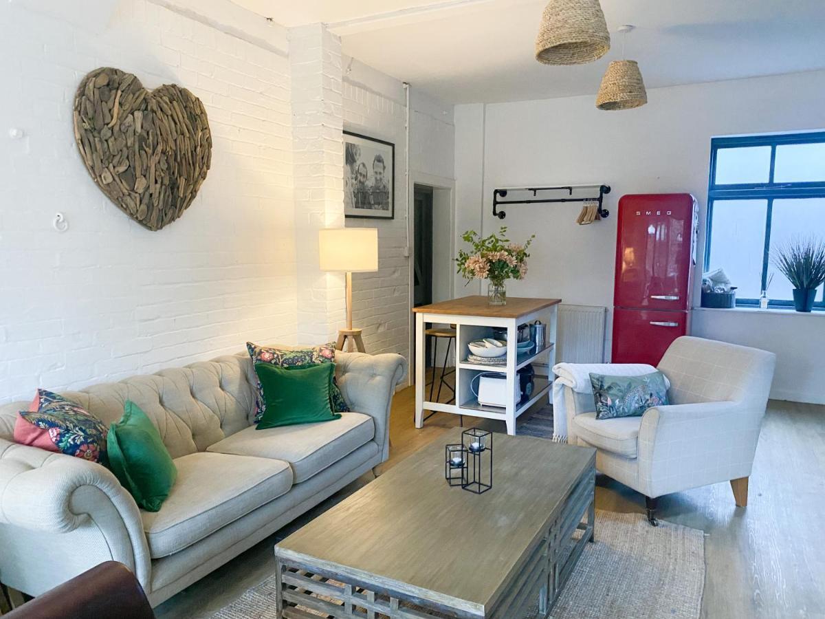 The Coach House - Bournemouth Villa ภายนอก รูปภาพ
